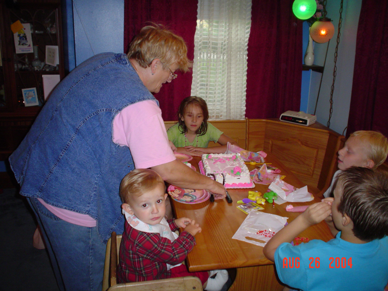 26aug04002