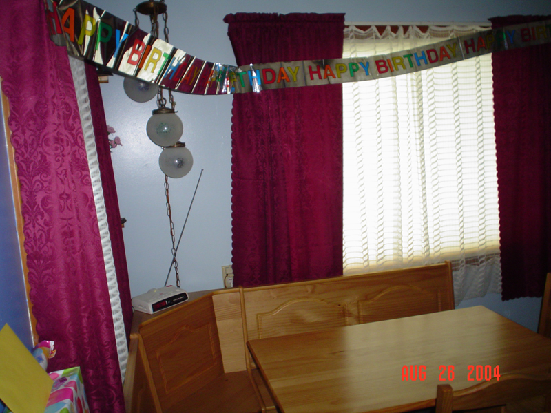 26aug04003