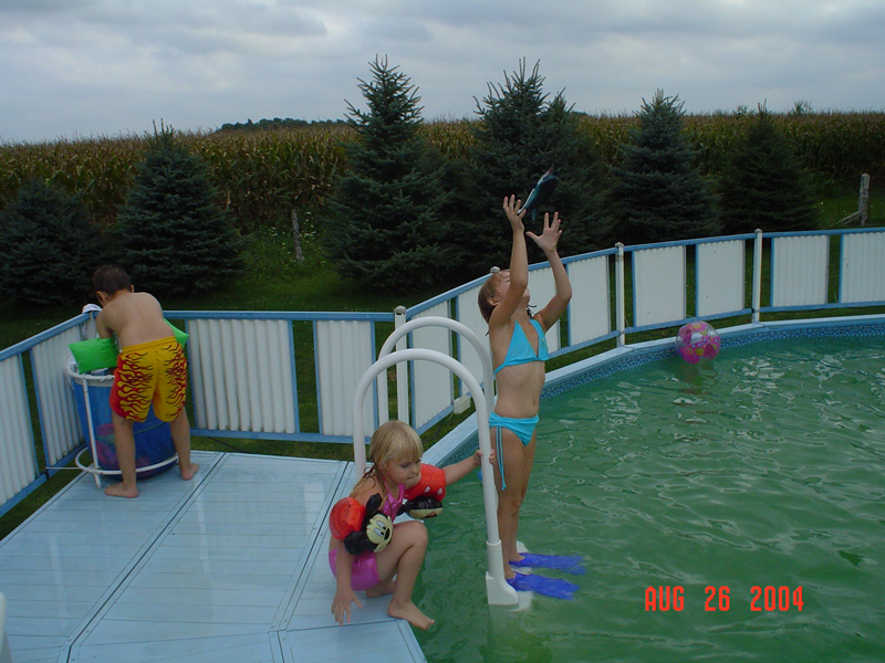 26aug04009