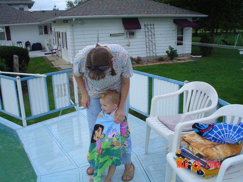 26aug04011
