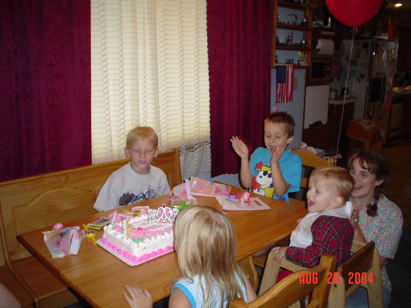 26aug04025