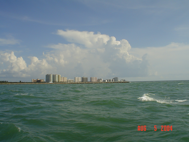 aug04054