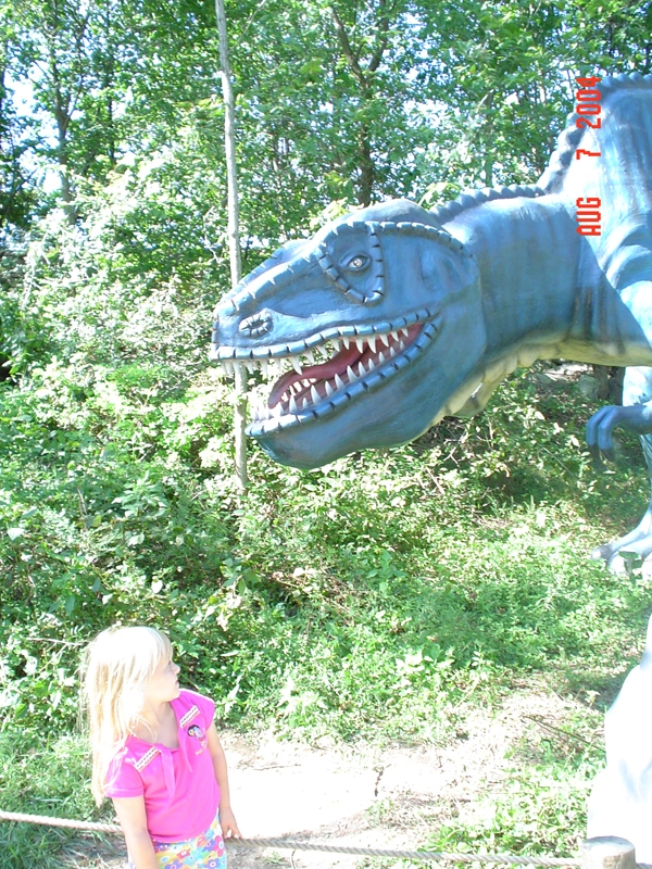 aug04064