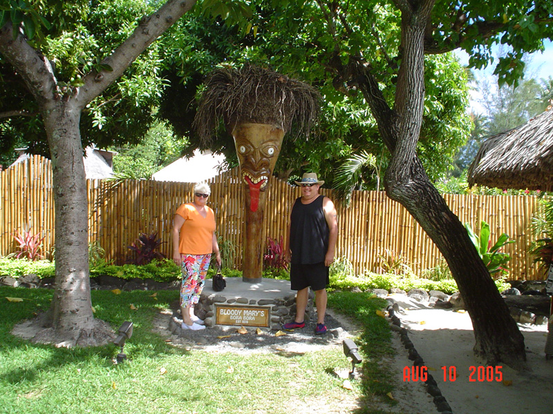 mom_dad_tahiti_2005_114