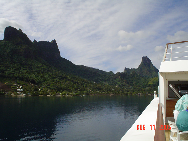 mom_dad_tahiti_2005_123