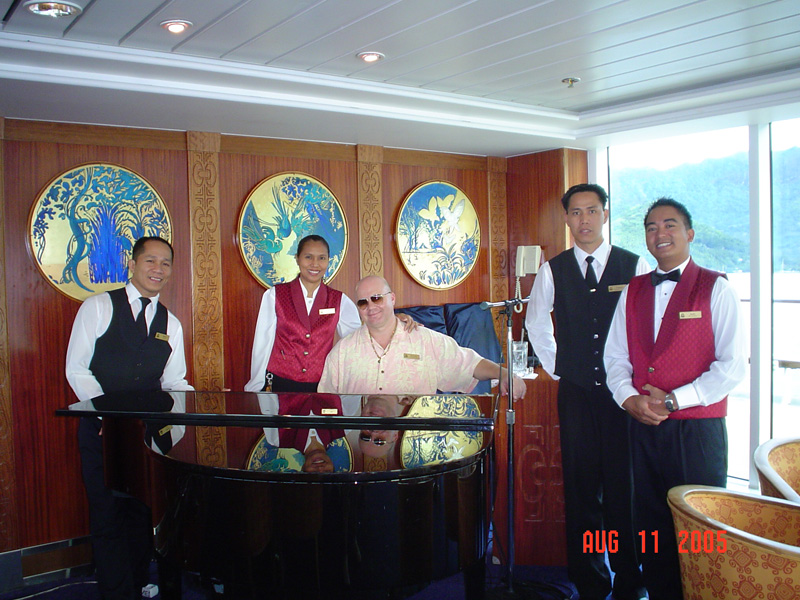 mom_dad_tahiti_2005_157