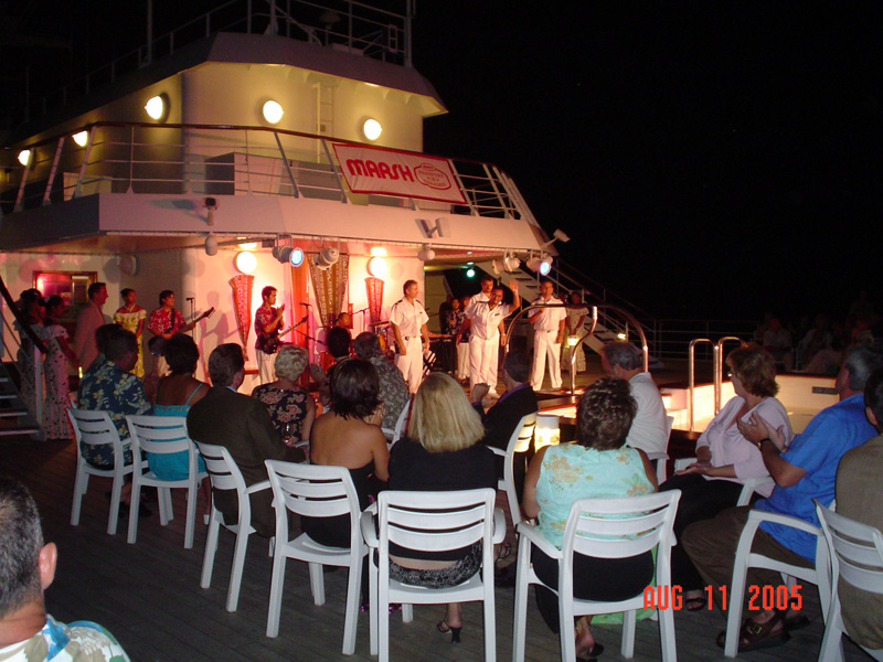 mom_dad_tahiti_2005_166