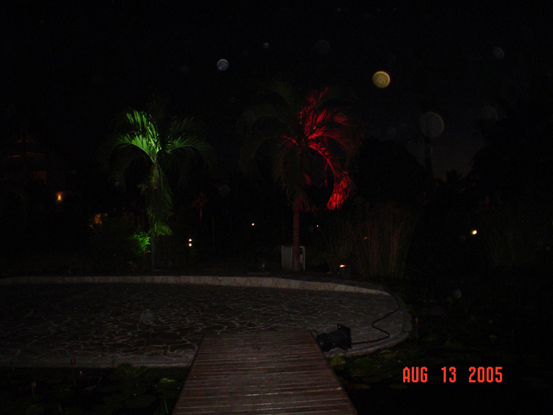 mom_dad_tahiti_2005_233