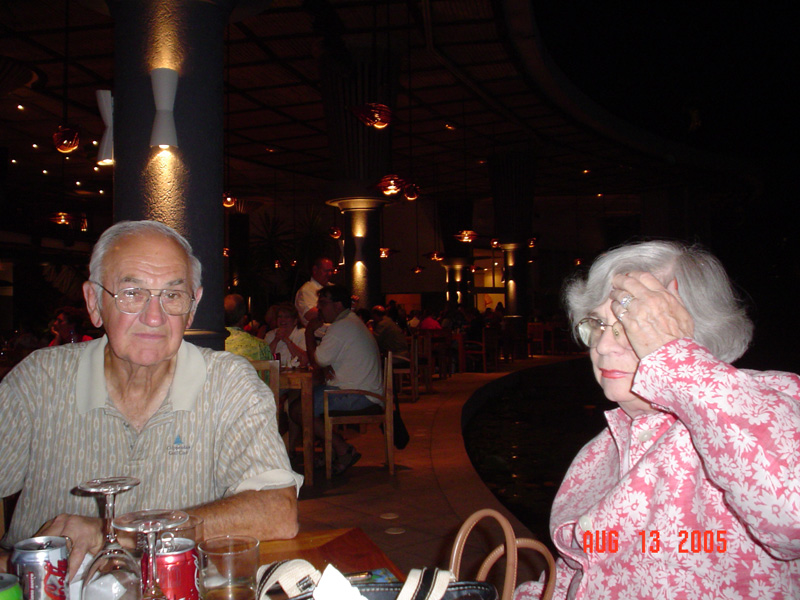 mom_dad_tahiti_2005_234