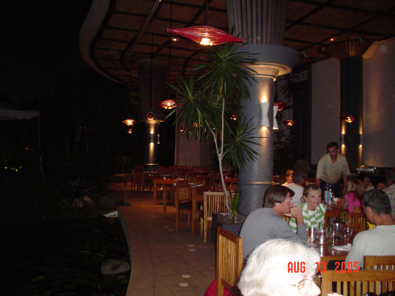mom_dad_tahiti_2005_238